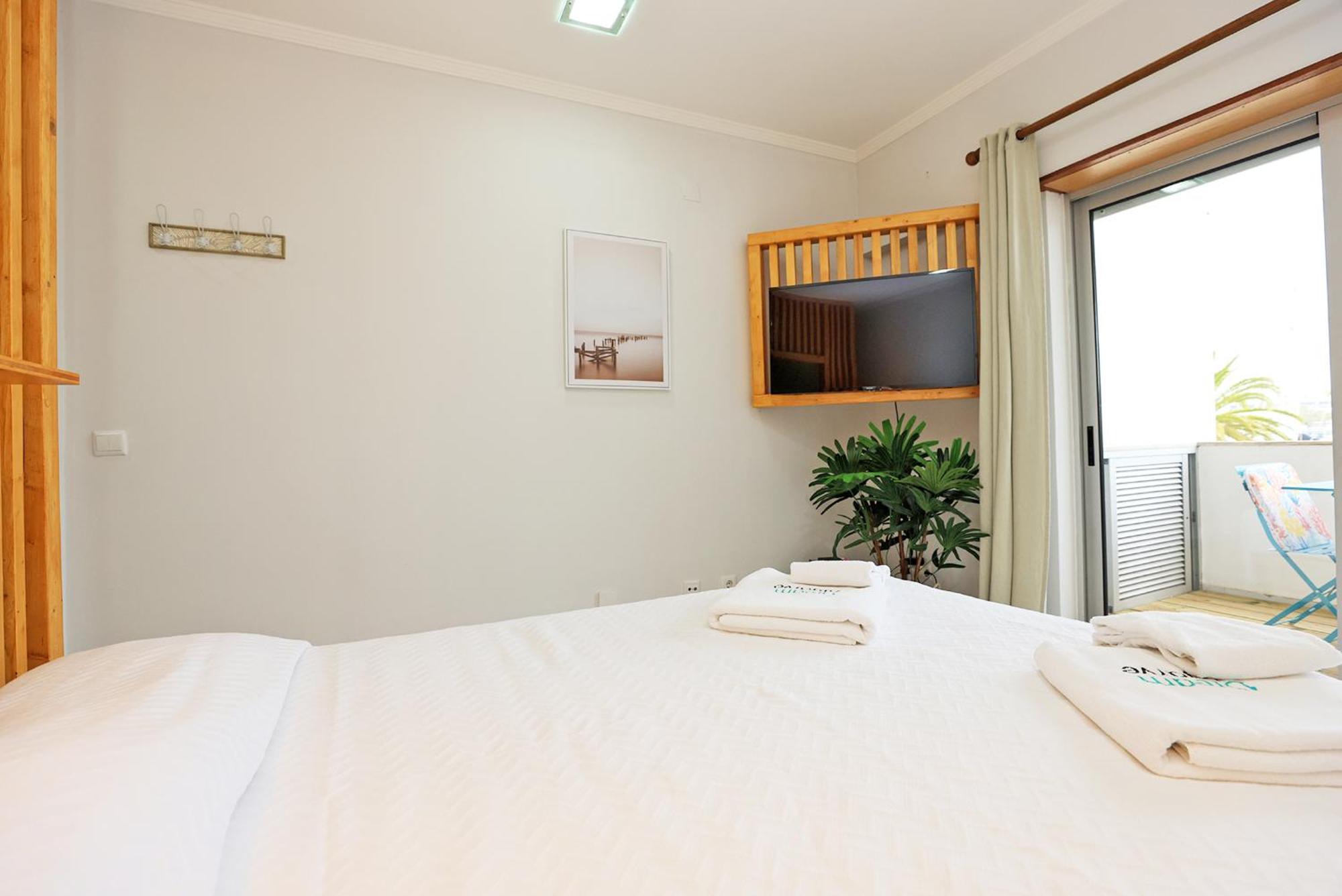 A01 - Marina Mirror Harbour Apartman Lagos Kültér fotó